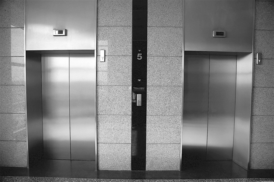 Commercial elevator service